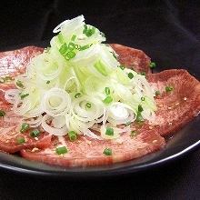 焼肉食べ放題が好評の「元氣七輪焼肉　牛繁　本川越店」