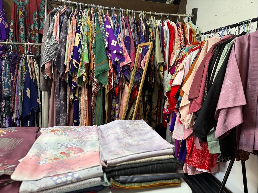 縁側・ちゃぶ台 お着物や 川越