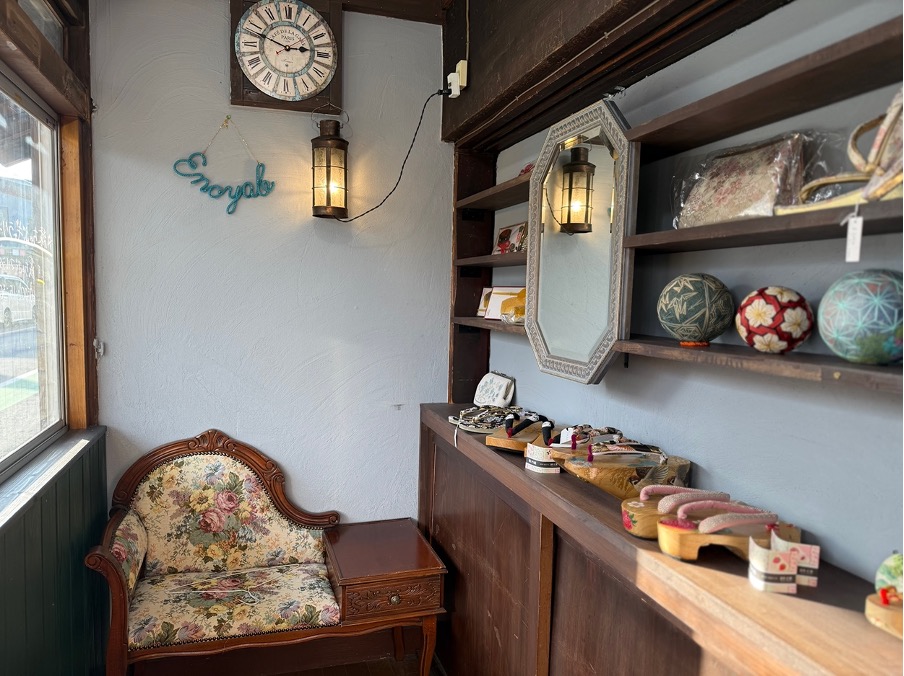 縁側・ちゃぶ台 お着物や 川越